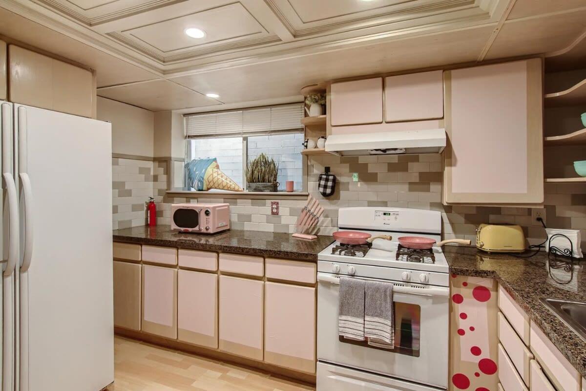 Barbie'S Dream Apt In The City Sacramento Buitenkant foto