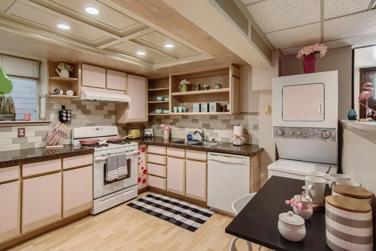 Barbie'S Dream Apt In The City Sacramento Buitenkant foto